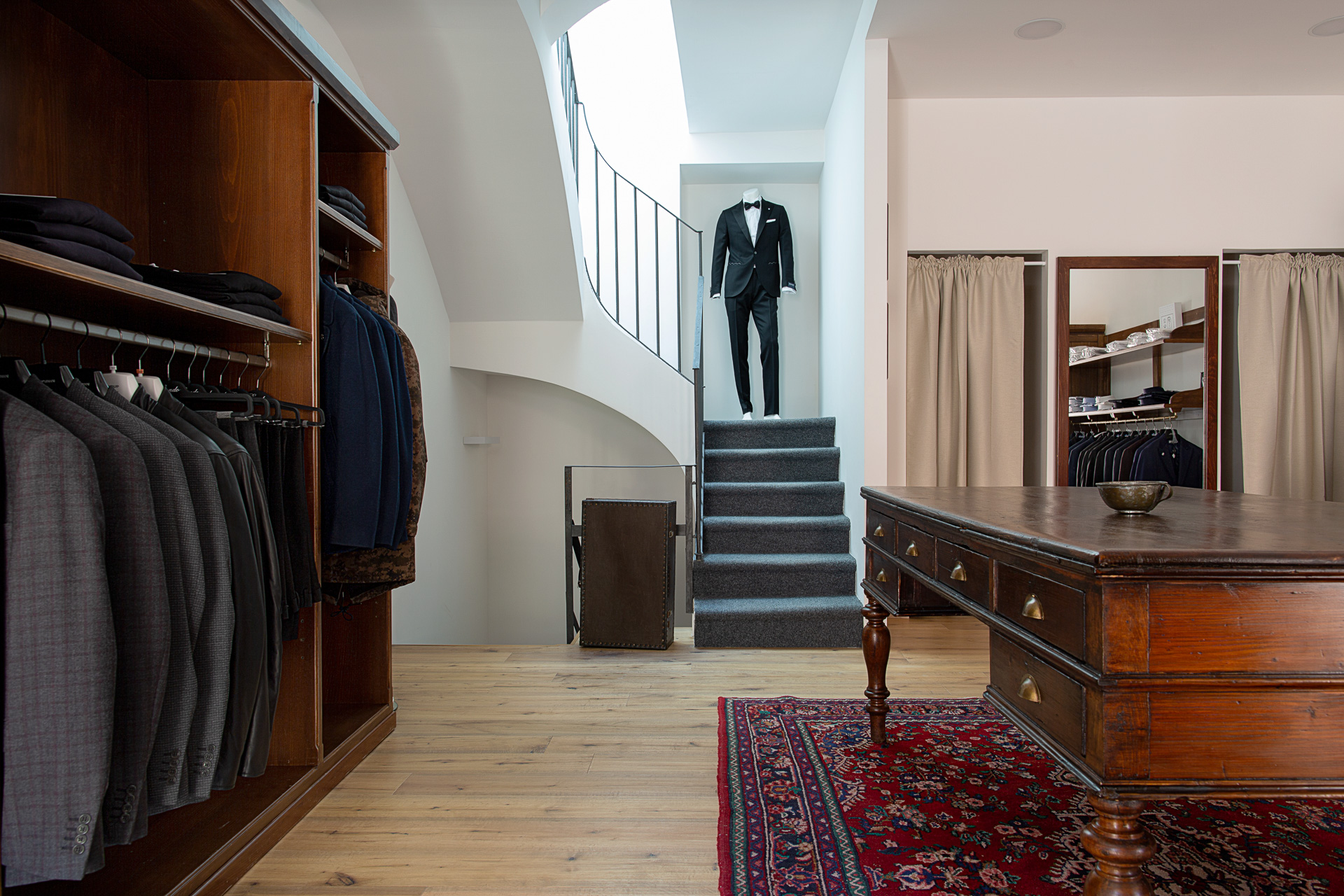 AMBASCIATORI – FRAME PHOTOGRAPHY STUDIO