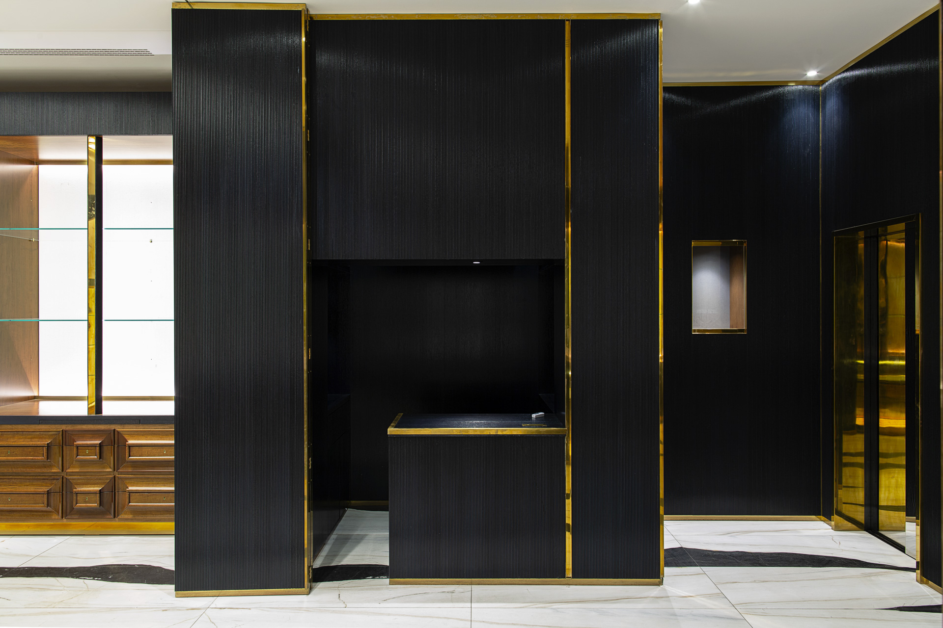 BERNASCONI – FRAME PHOTOGRAPHY STUDIO