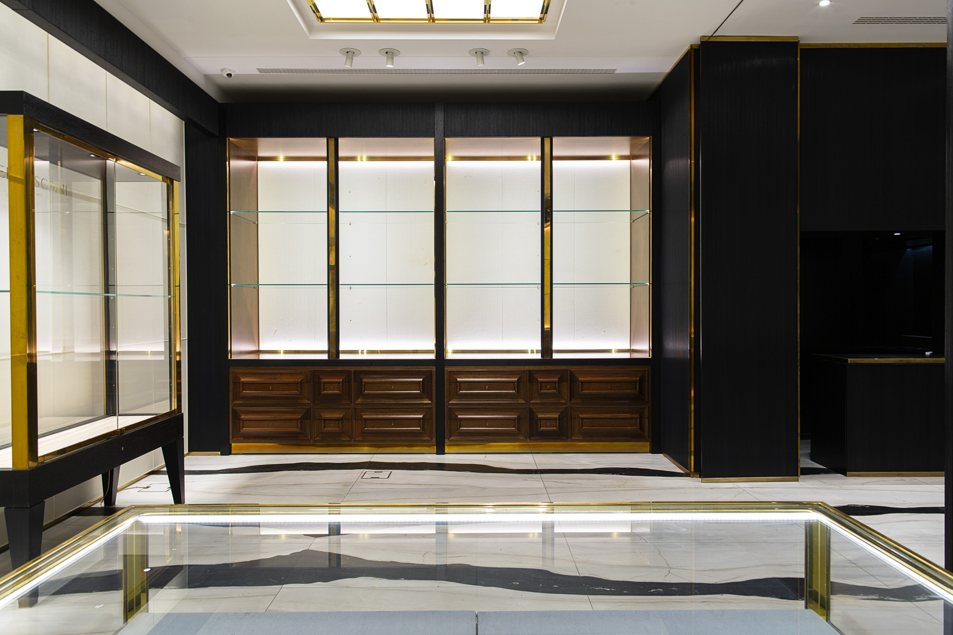 BERNASCONI – FRAME PHOTOGRAPHY STUDIO