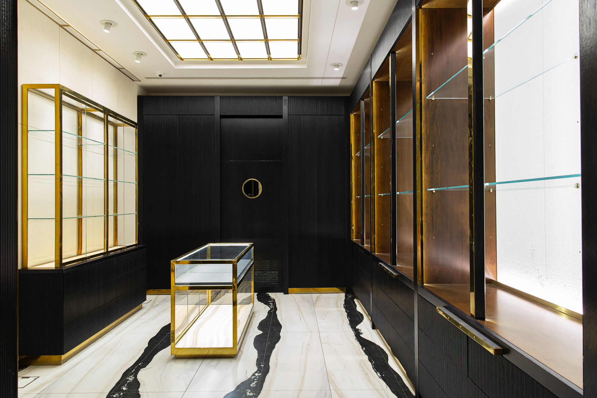 BERNASCONI – FRAME PHOTOGRAPHY STUDIO